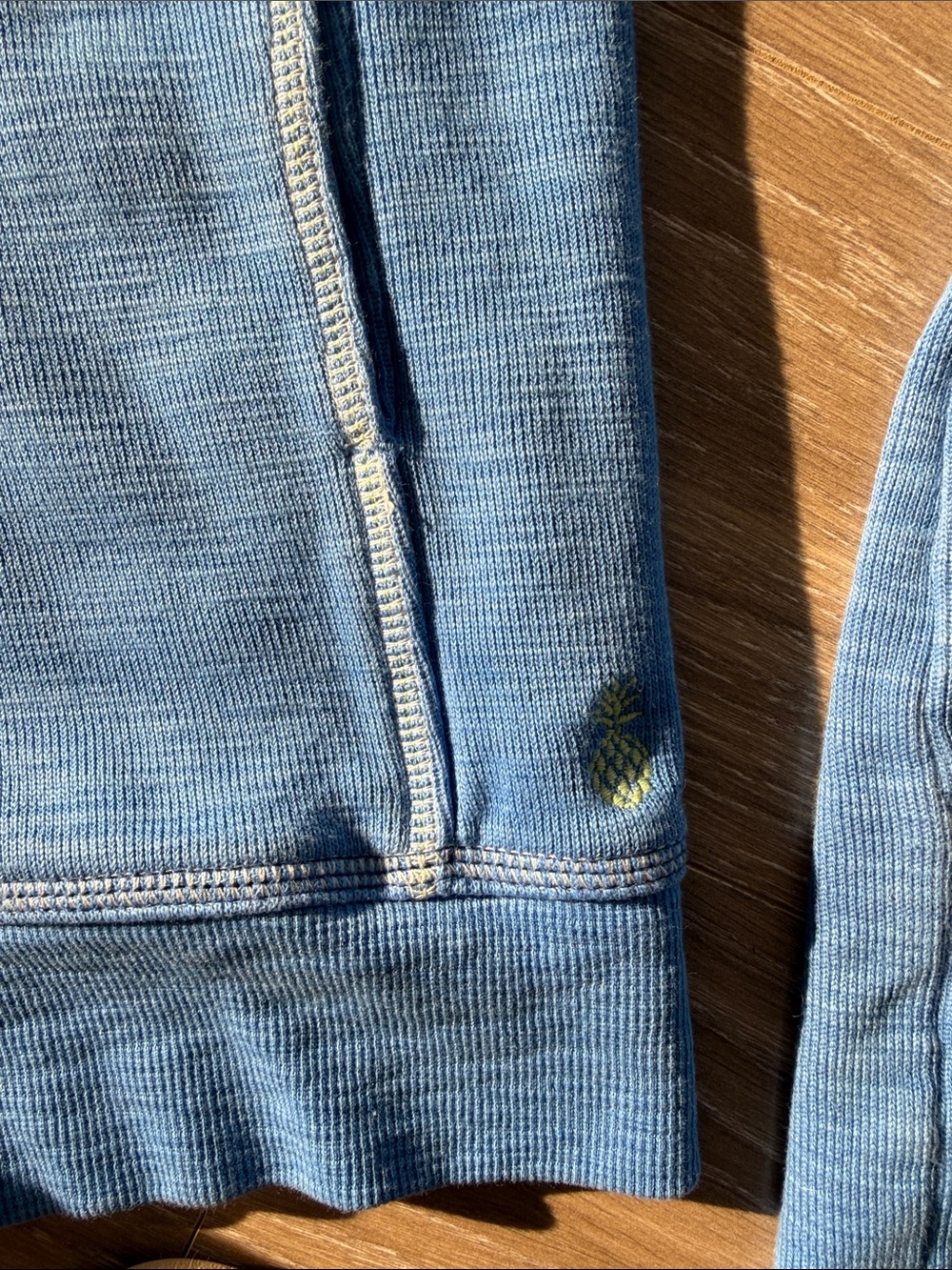 TOMMY BAHAMA TOBAGO BAY FULL-ZIP HOODIE & shorts - Picture 3 of 6